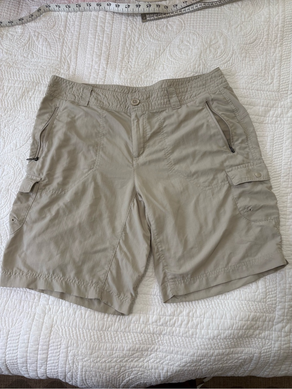 Columbia Women's Light Taupe Cargo Shorts